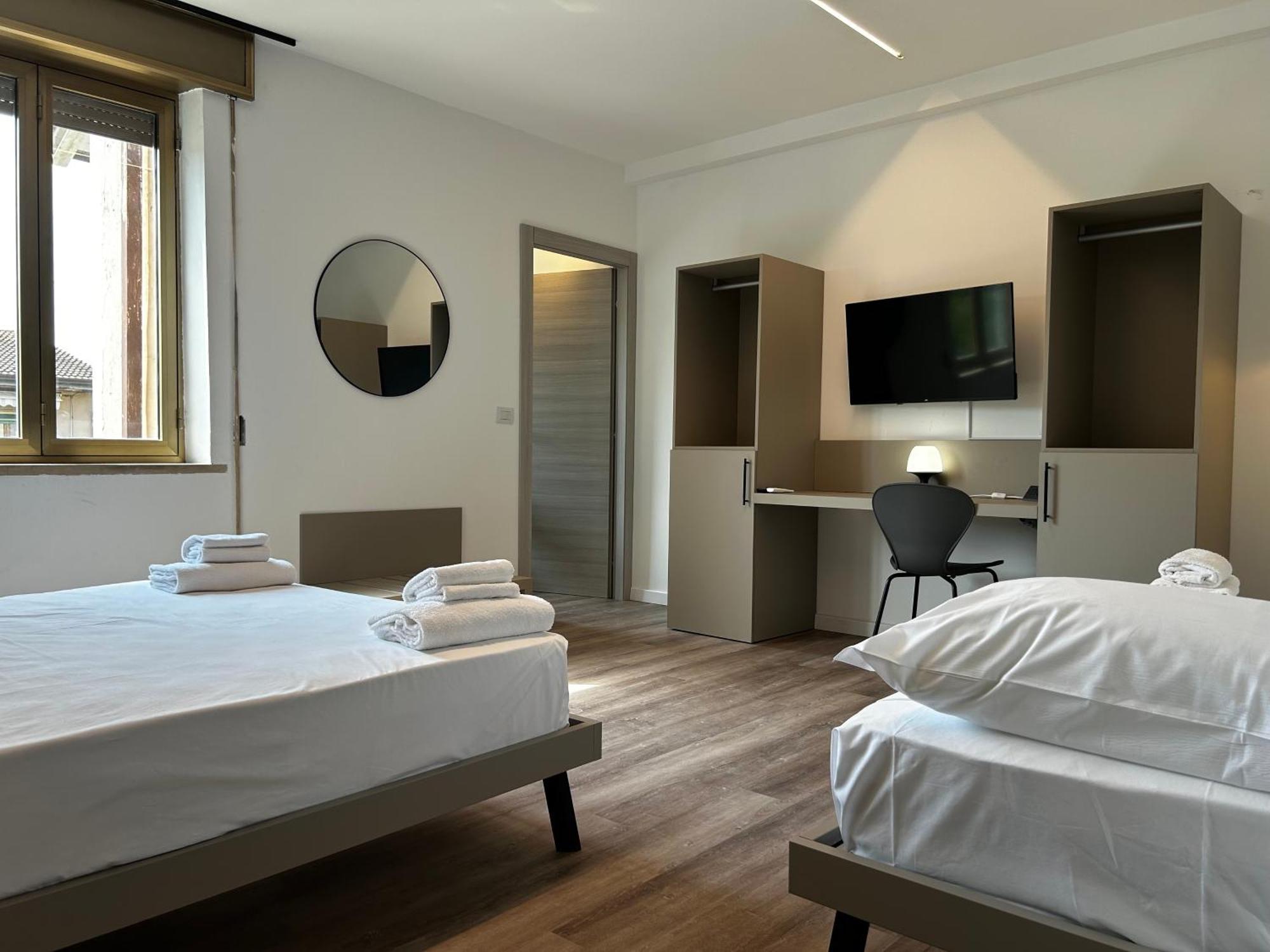 Catullo Lounge And Rooms Near The Airport Caselle  Exteriör bild